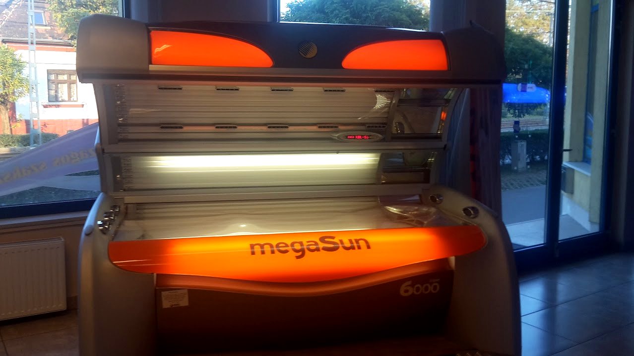 Repasované horizontálne solárium Megasun 6000